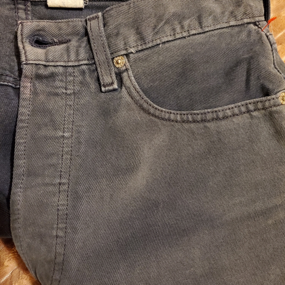 Levis - Picture 5 of 7